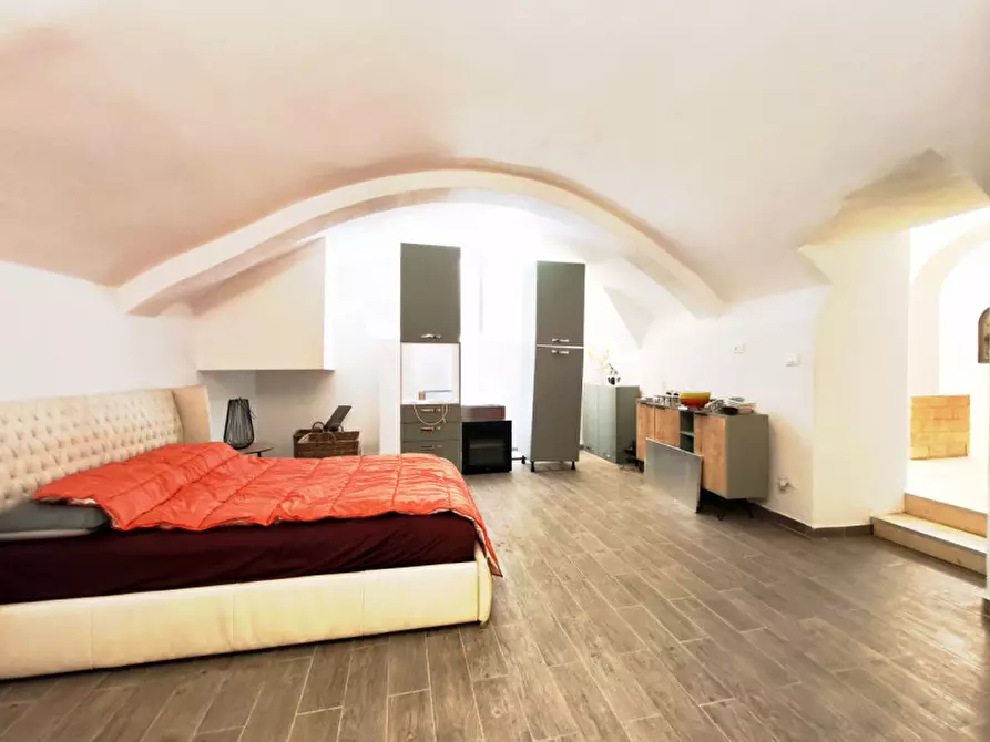 Immagine 5 di Appartamento in vendita  in Via Rialto a Bologna