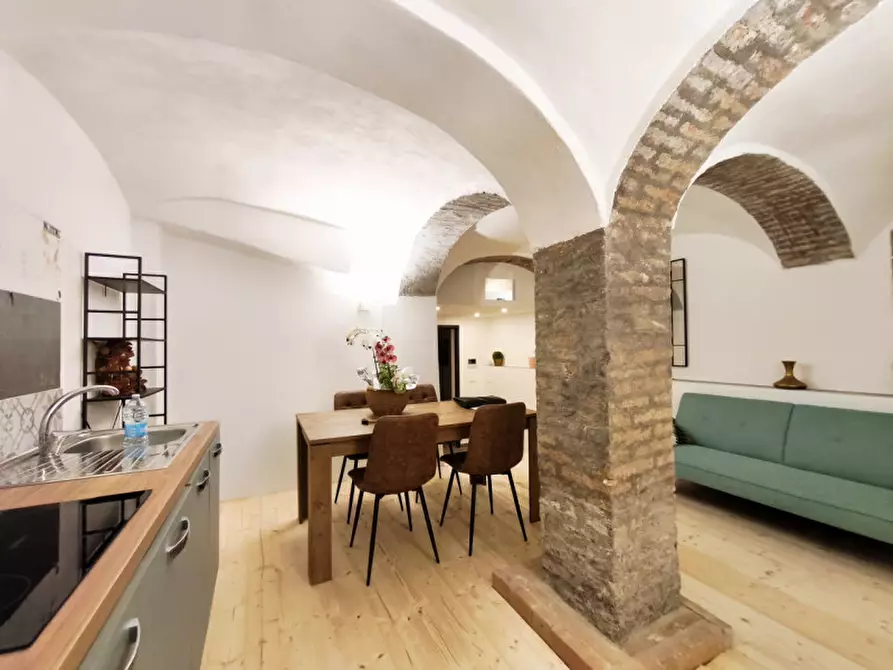 Immagine 9 di Appartamento in vendita  in Via Rialto a Bologna
