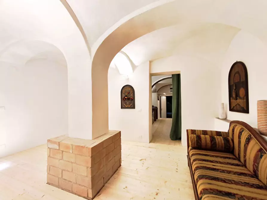 Immagine 13 di Appartamento in vendita  in Via Rialto a Bologna