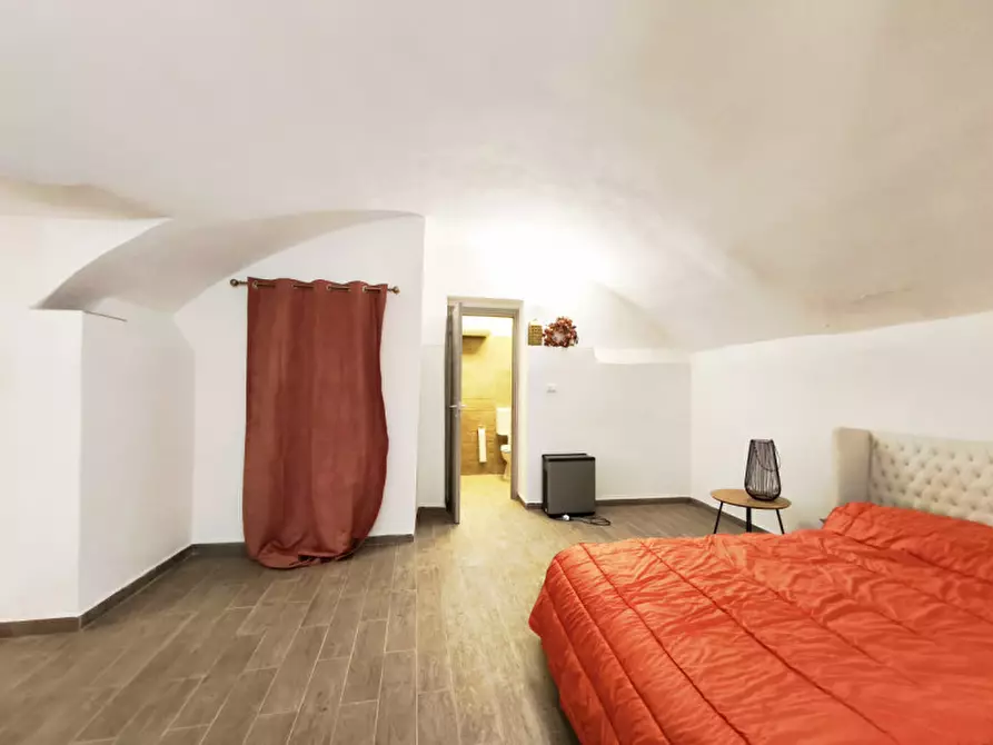 Immagine 14 di Appartamento in vendita  in Via Rialto a Bologna
