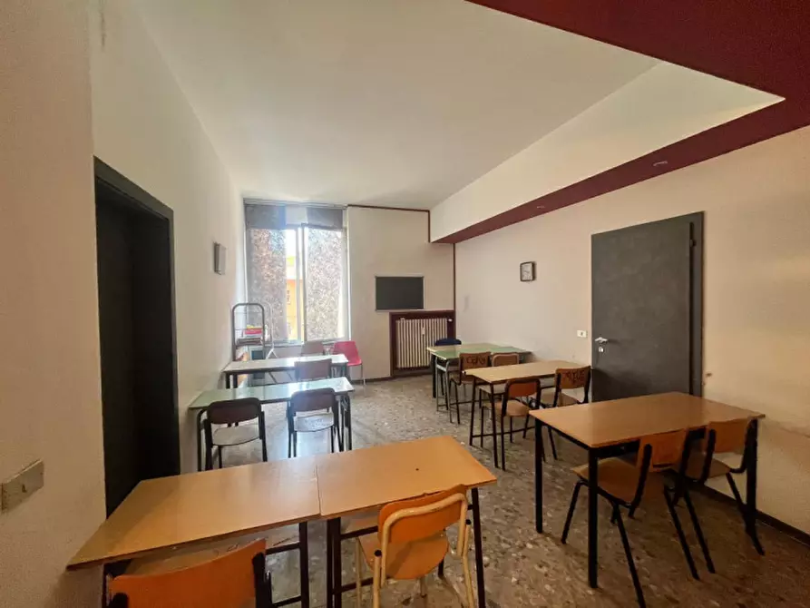 Immagine 6 di Ufficio in vendita  in Via San Pio quinto a Bologna