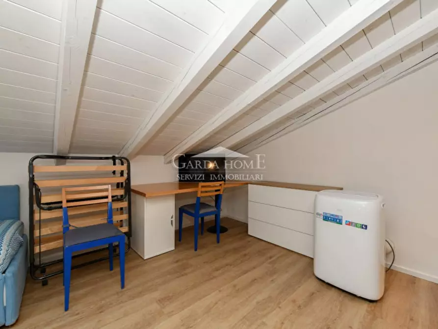Immagine 21 di Appartamento in vendita  in Via Lorenzini 5 a Desenzano Del Garda