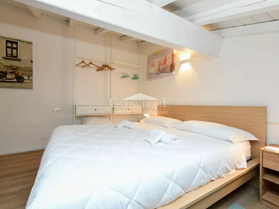 Immagine 22 di Appartamento in vendita  in Via Lorenzini 5 a Desenzano Del Garda