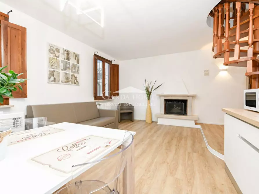 Immagine 32 di Appartamento in vendita  in Via Lorenzini 5 a Desenzano Del Garda