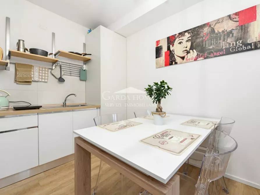 Immagine 35 di Appartamento in vendita  in Via Lorenzini 5 a Desenzano Del Garda