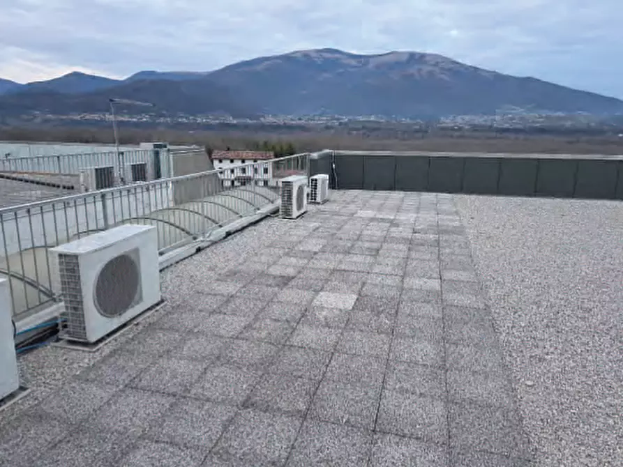 Immagine 5 di Magazzino in vendita  in Via Feltrina, 19 a Pederobba