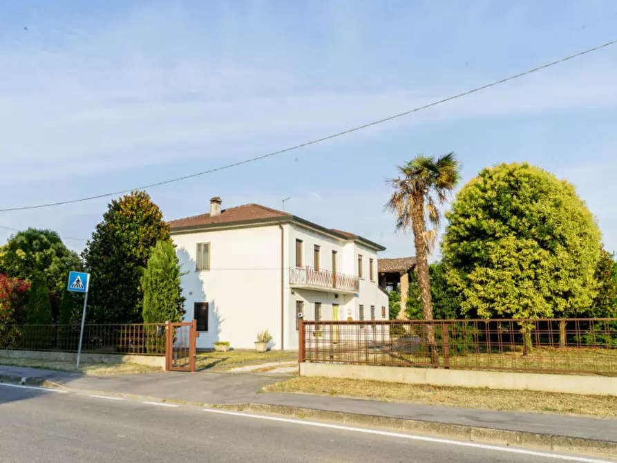 Immagine 2 di Villa in vendita  in Via Armando Pillon 45 a Abano Terme