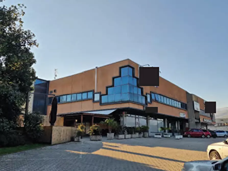 Immagine 1 di Negozio in vendita  in Via Feltrina, 19 a Pederobba