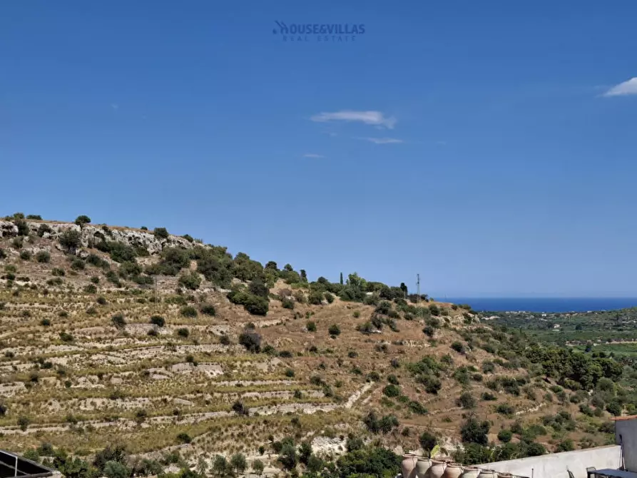 Immagine 4 di Bed & Breakfast in vendita  in Via Angelo Cavarra a Noto