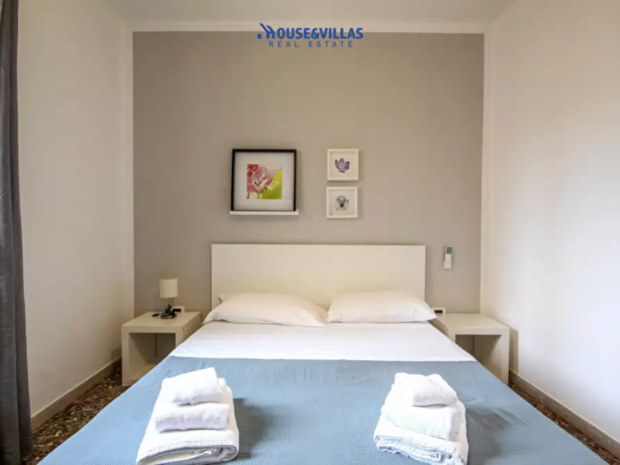 Immagine 18 di Bed & Breakfast in vendita  in Via Angelo Cavarra a Noto