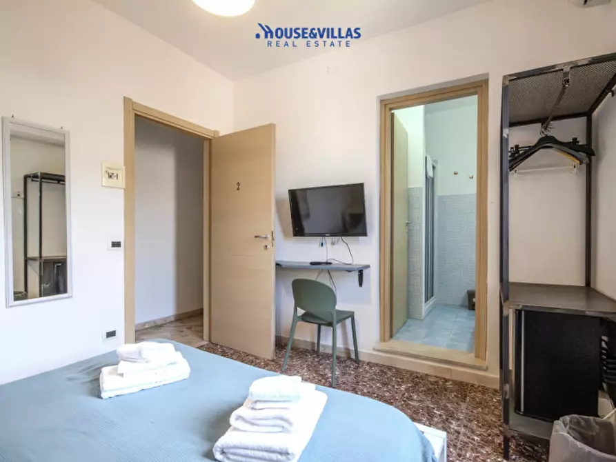 Immagine 19 di Bed & Breakfast in vendita  in Via Angelo Cavarra a Noto