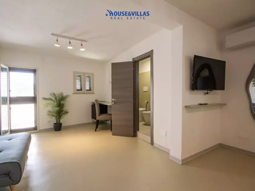 Immagine 31 di Bed & Breakfast in vendita  in Via Angelo Cavarra a Noto