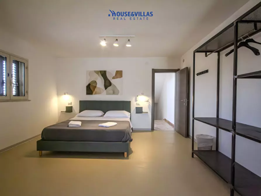 Immagine 34 di Bed & Breakfast in vendita  in Via Angelo Cavarra a Noto