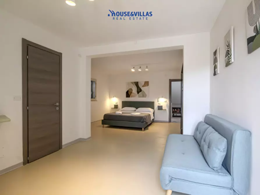 Immagine 35 di Bed & Breakfast in vendita  in Via Angelo Cavarra a Noto