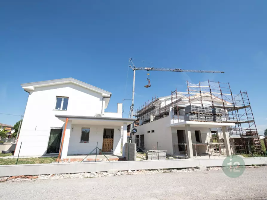Immagine 3 di Villetta a schiera in vendita  in Via Ex Dogana a Cento