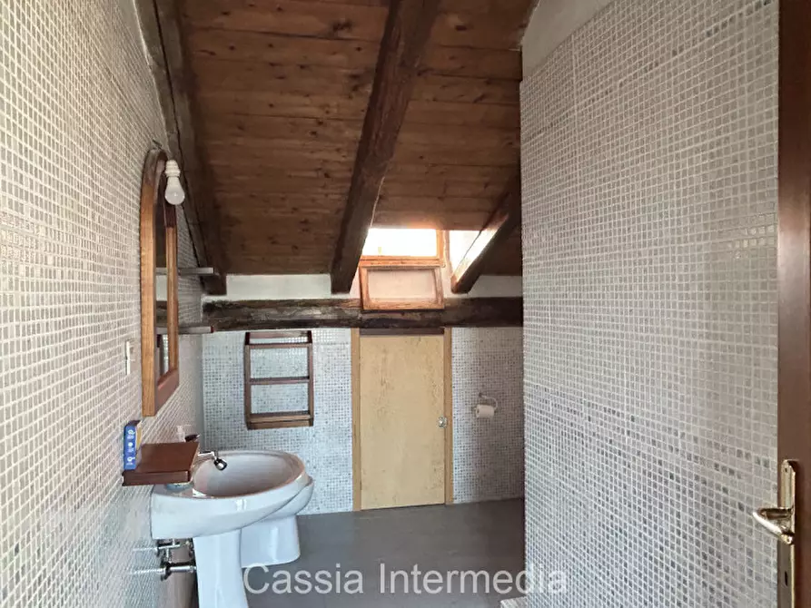 Immagine 26 di Villetta a schiera in vendita  in Via del Santuario 72 a Castel Sant'elia