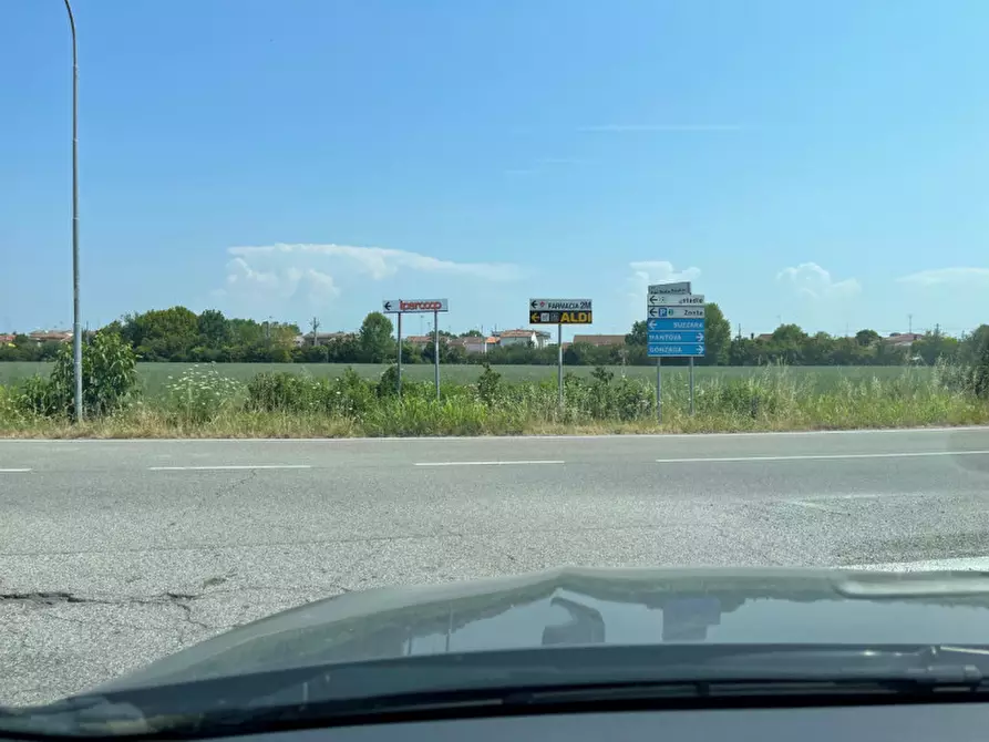 Immagine 20 di Terreno in vendita  a Suzzara