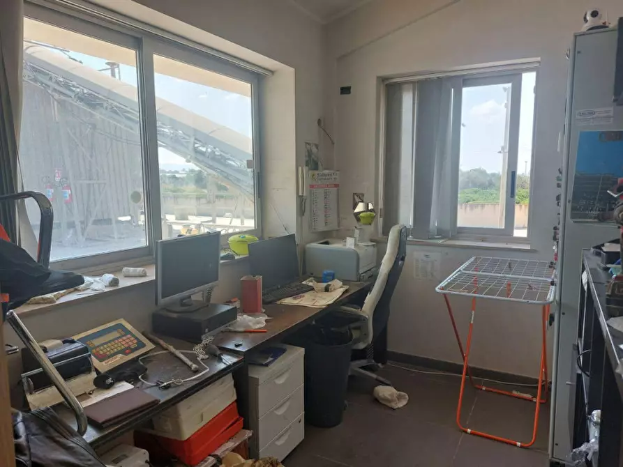 Immagine 15 di Capannone industriale in vendita  in Contrada Piano Torre, 97011 Acate RG, Italia a Acate