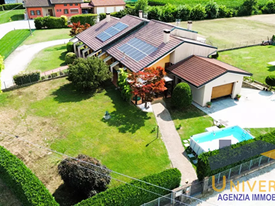Immagine 1 di Casa bifamiliare in vendita  in VIA TOLOMEI a Loreggia