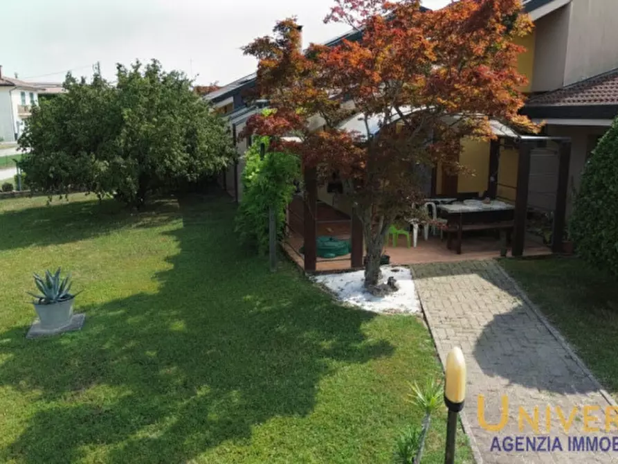 Immagine 10 di Casa bifamiliare in vendita  in VIA TOLOMEI a Loreggia