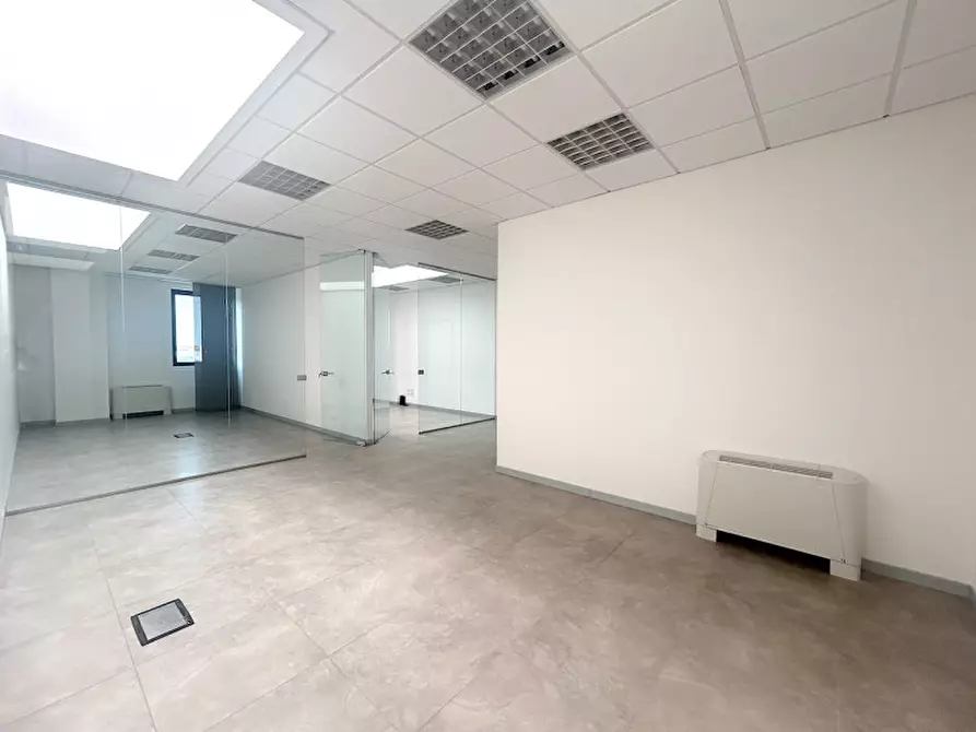 Immagine 2 di Ufficio in affitto  in via romagna a Cesena