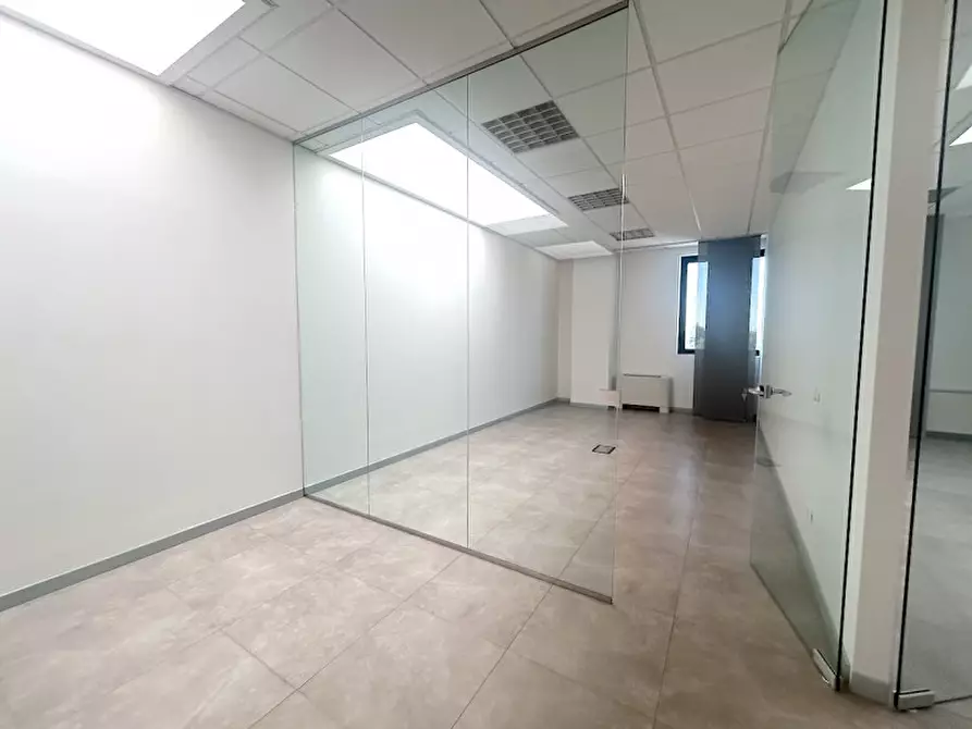 Immagine 4 di Ufficio in affitto  in via romagna a Cesena