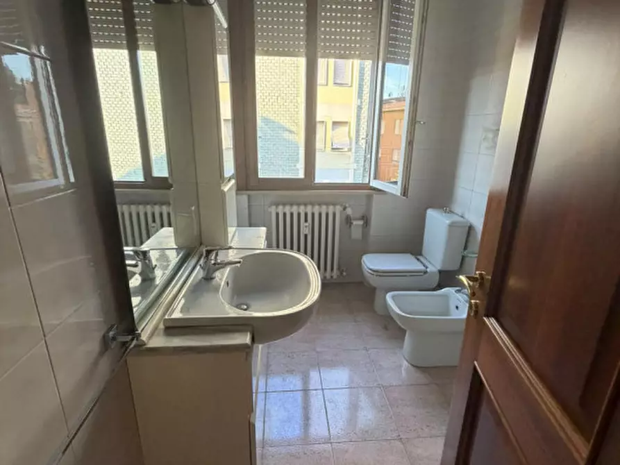 Immagine 10 di Appartamento in vendita  in Via Jacopo Zanguidi a Parma