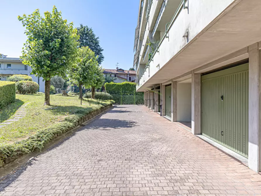 Immagine 29 di Appartamento in vendita  in Via Ariberto Da Intimiano a Como