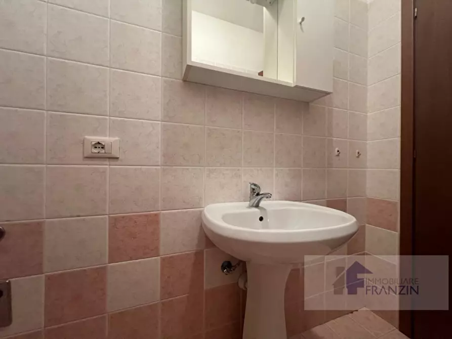 Immagine 30 di Appartamento in vendita  in Via Don Angelo Gianni 30 a Fossalta Di Piave