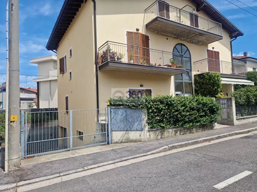 Immagine 1 di Appartamento in vendita  in Via Ugolino Ugolini a Brescia