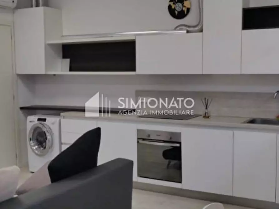 Immagine 2 di Appartamento in vendita  in Via Pietro Liberi a Venezia