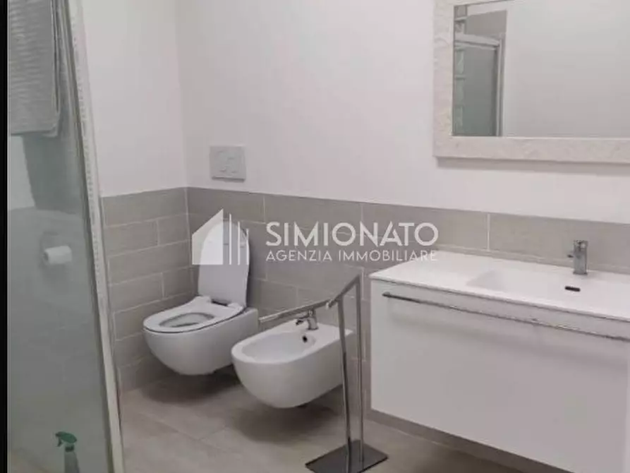 Immagine 4 di Appartamento in vendita  in Via Pietro Liberi a Venezia
