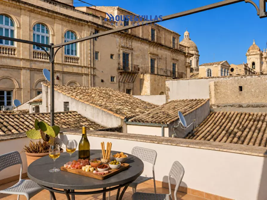 Immagine 1 di Casa indipendente in vendita  in Corso Vittorio Emanuele a Noto