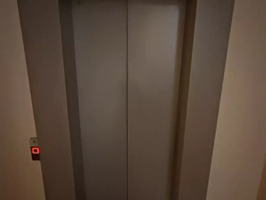 Immagine 16 di Appartamento in vendita  in via de fogliani 12 a Modena