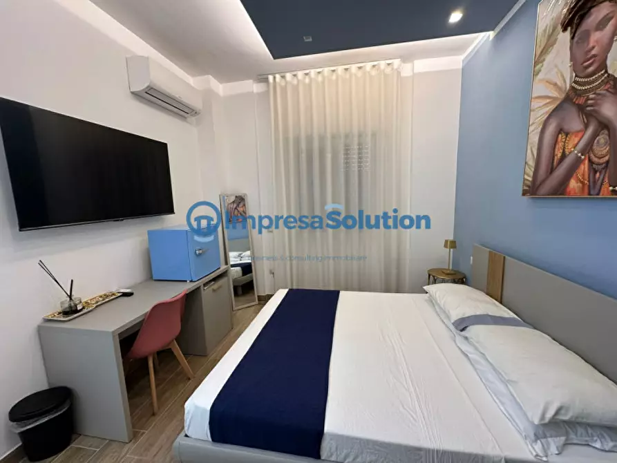 Immagine 2 di Bed & Breakfast in vendita  in Vico Tutti i Santi a Napoli
