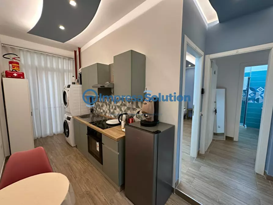 Immagine 3 di Bed & Breakfast in vendita  in Vico Tutti i Santi a Napoli