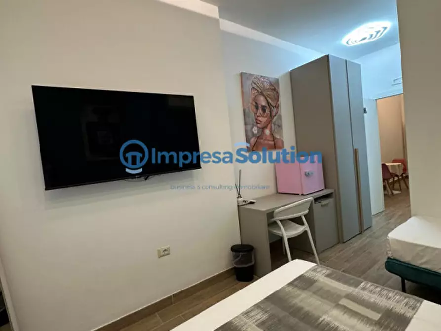 Immagine 5 di Bed & Breakfast in vendita  in Vico Tutti i Santi a Napoli