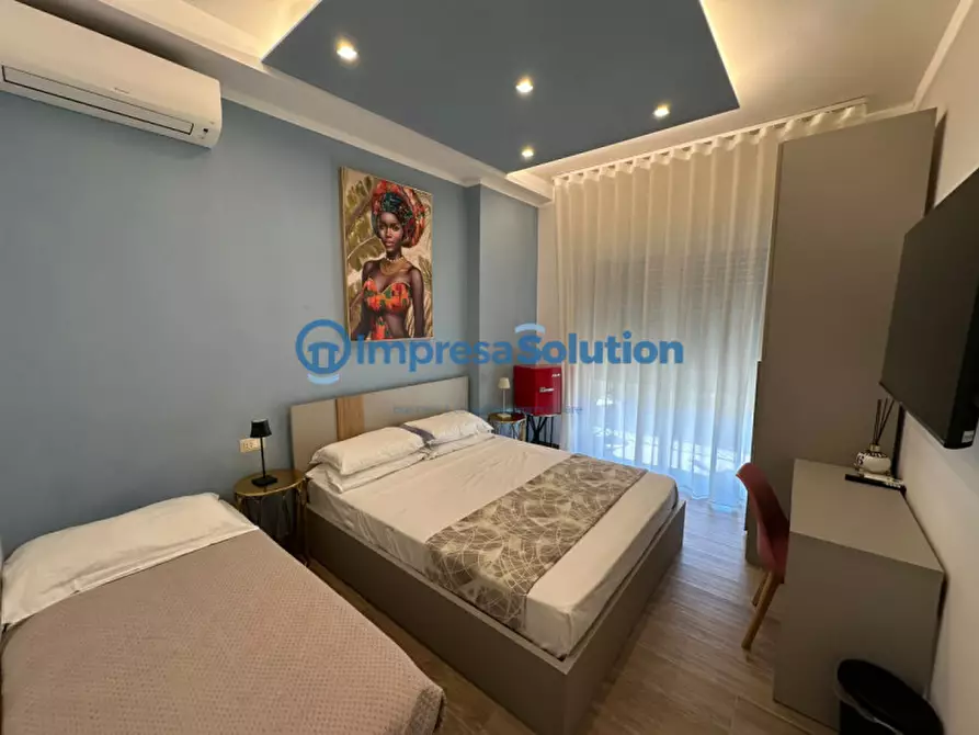 Immagine 11 di Bed & Breakfast in vendita  in Vico Tutti i Santi a Napoli