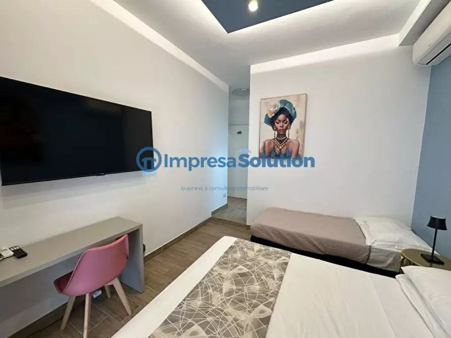 Immagine 13 di Bed & Breakfast in vendita  in Vico Tutti i Santi a Napoli