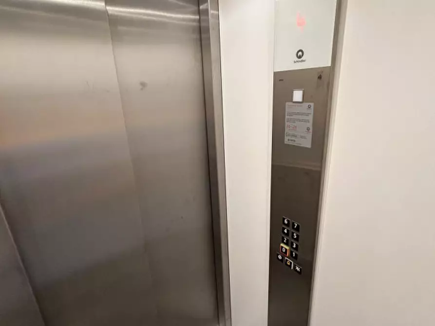 Immagine 18 di Appartamento in vendita  in Via De' Fogliani 12 a Modena