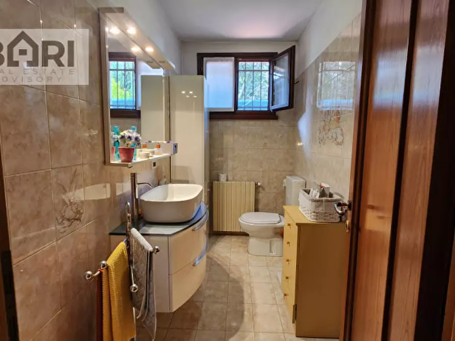 Immagine 9 di Casa bifamiliare in vendita  in Via Zara a Pordenone