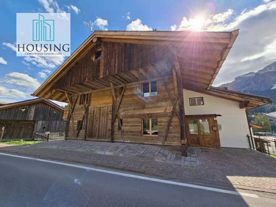 Immagine 23 di Appartamento in vendita  in Via dello Stadio a Cortina D'ampezzo