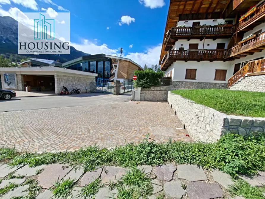 Immagine 29 di Appartamento in vendita  in Via dello Stadio a Cortina D'ampezzo