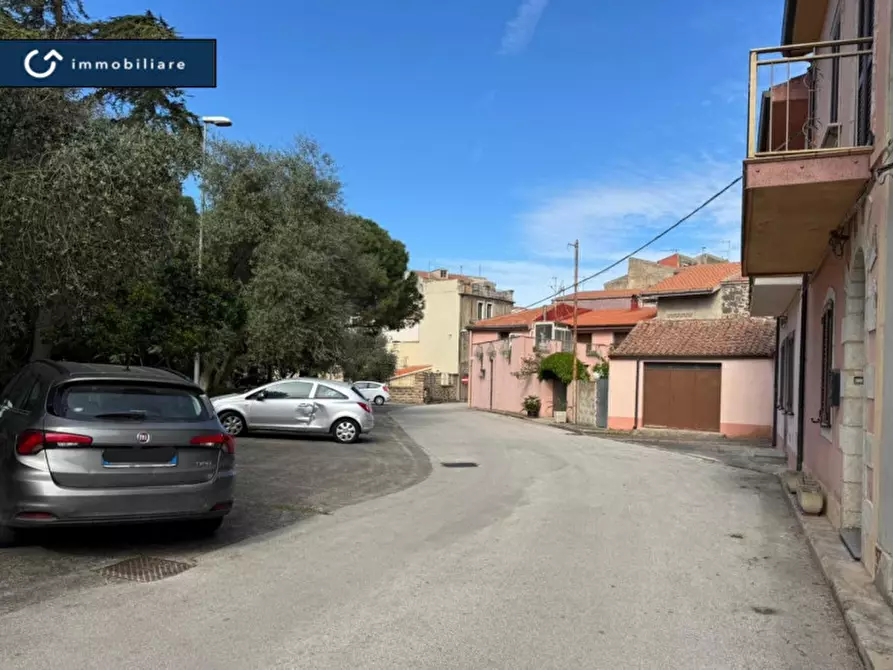 Immagine 2 di Palazzo in vendita  in via Giardini, 11 a Pozzomaggiore