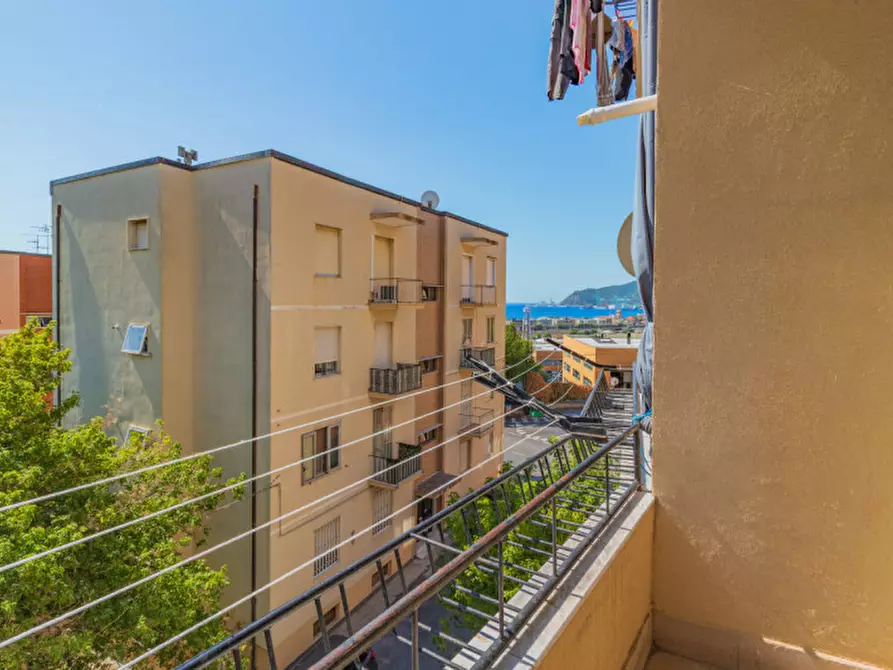 Immagine 8 di Appartamento in vendita  in Piazzale Luigi Moroni a Savona