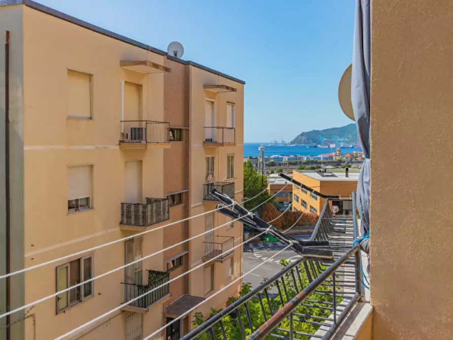Immagine 9 di Appartamento in vendita  in Piazzale Luigi Moroni a Savona