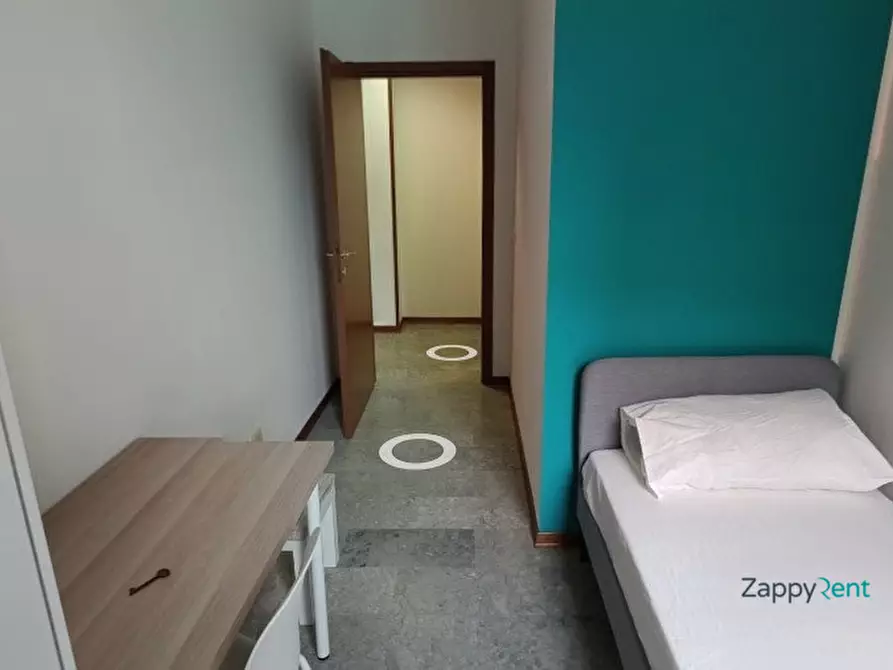 Immagine 2 di Camera in affitto  in Viale Quirico Filopanti, 2 a Bologna