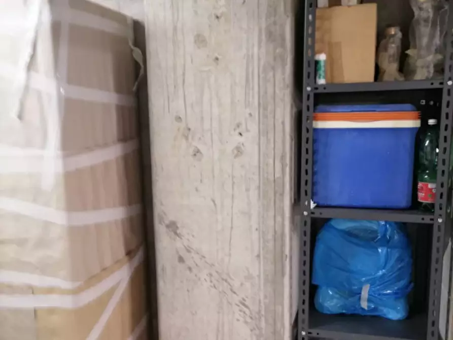 Immagine 3 di Garage in vendita  in Via Giano della Bella a Firenze