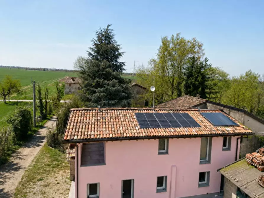 Immagine 3 di Villa in vendita  in via fossa a San Prospero