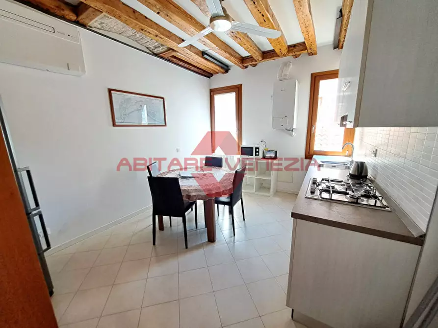 Immagine 10 di Appartamento in vendita  in Frezzeria a Venezia